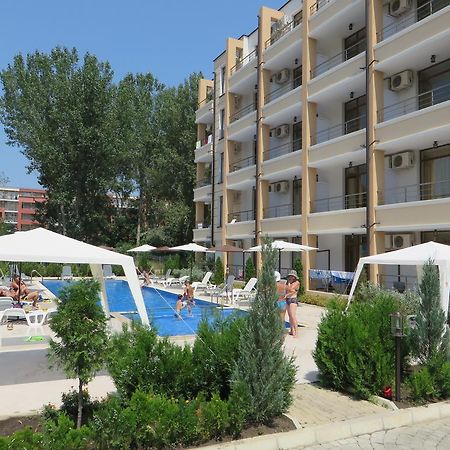 Saint Elena Apartcomplex Pantai Sunny Ruang foto