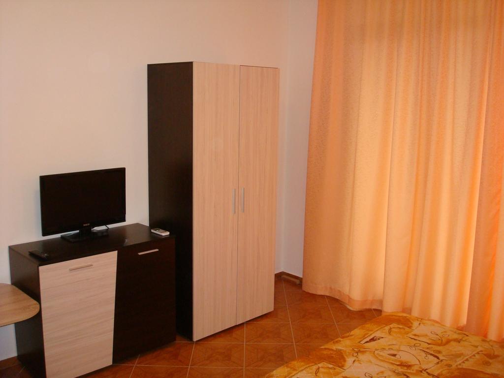 Saint Elena Apartcomplex Pantai Sunny Bagian luar foto