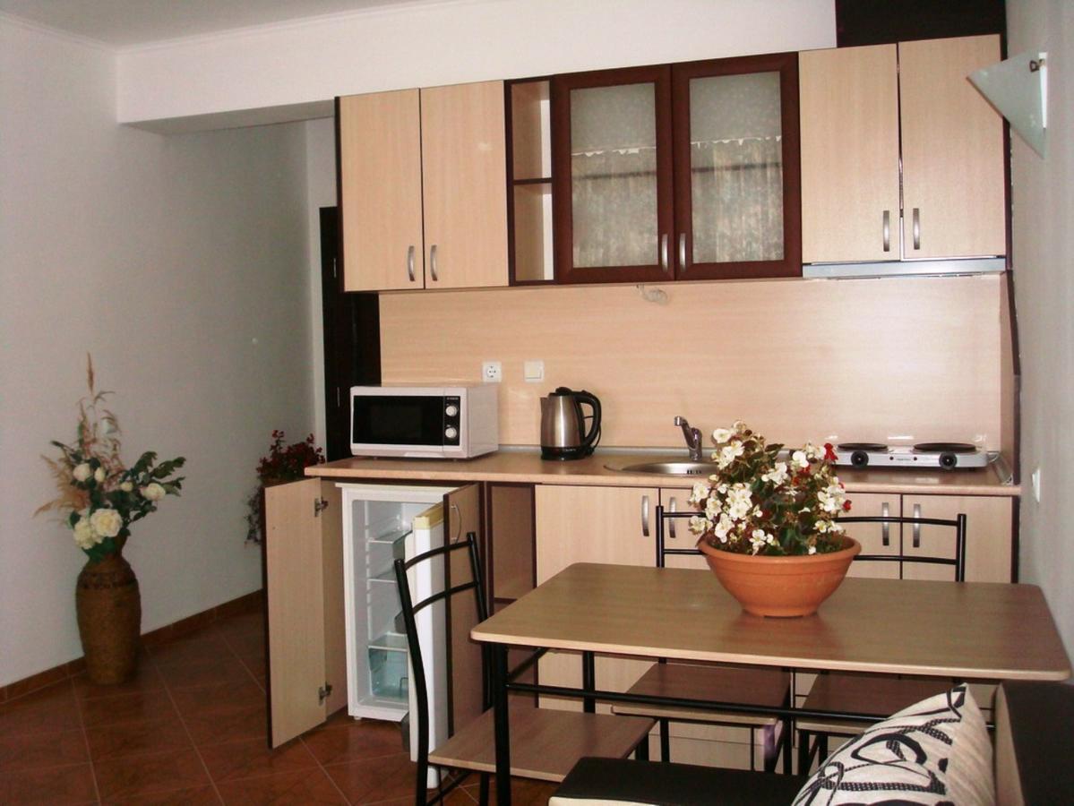 Saint Elena Apartcomplex Pantai Sunny Bagian luar foto