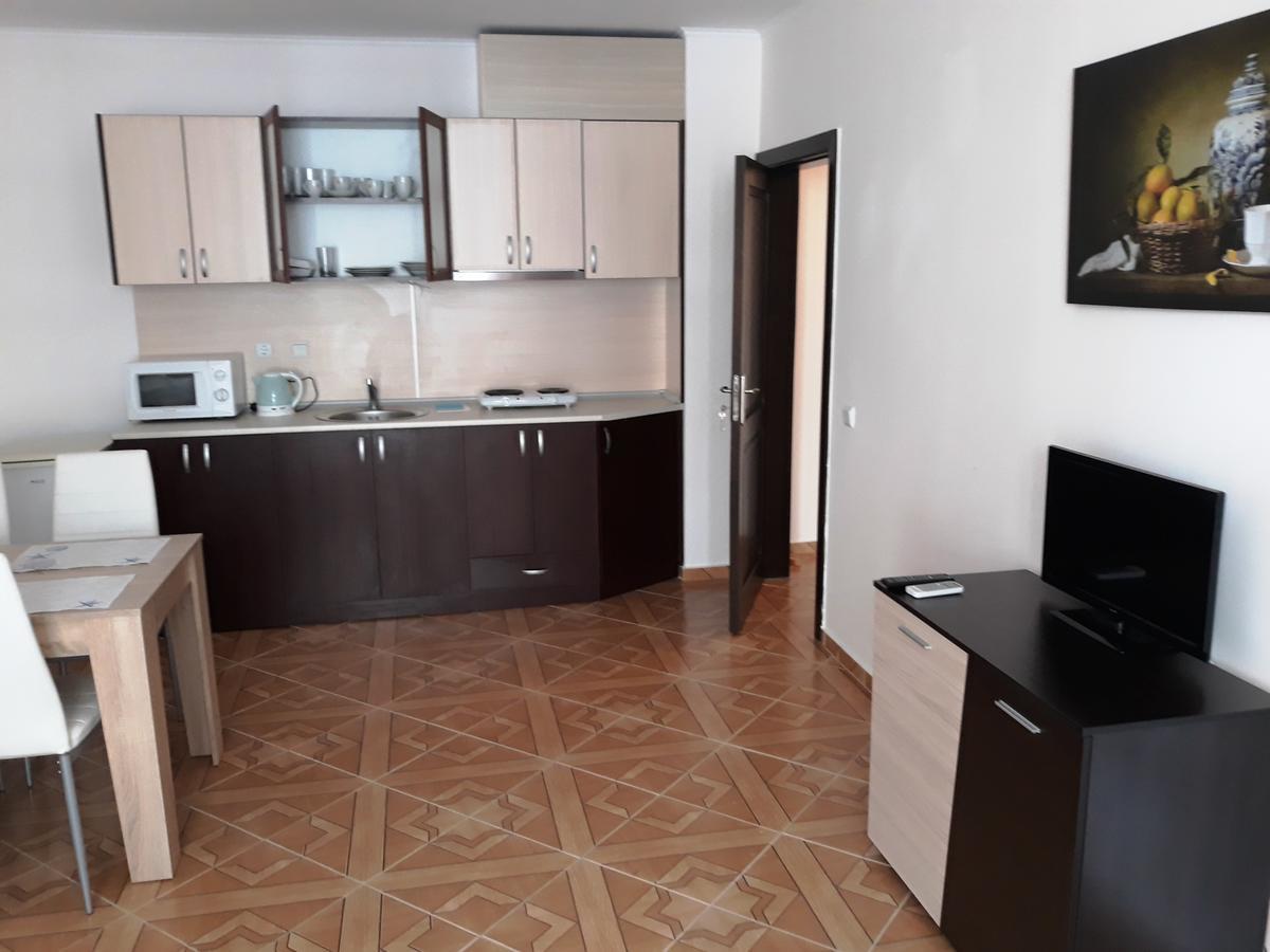 Saint Elena Apartcomplex Pantai Sunny Bagian luar foto