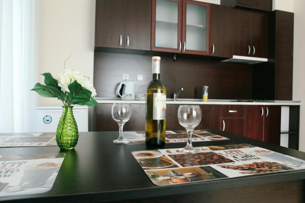 Saint Elena Apartcomplex Pantai Sunny Bagian luar foto