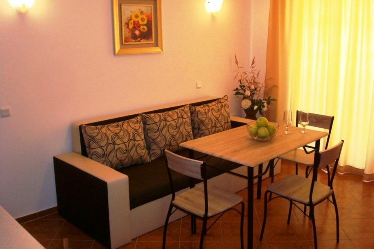 Saint Elena Apartcomplex Pantai Sunny Bagian luar foto